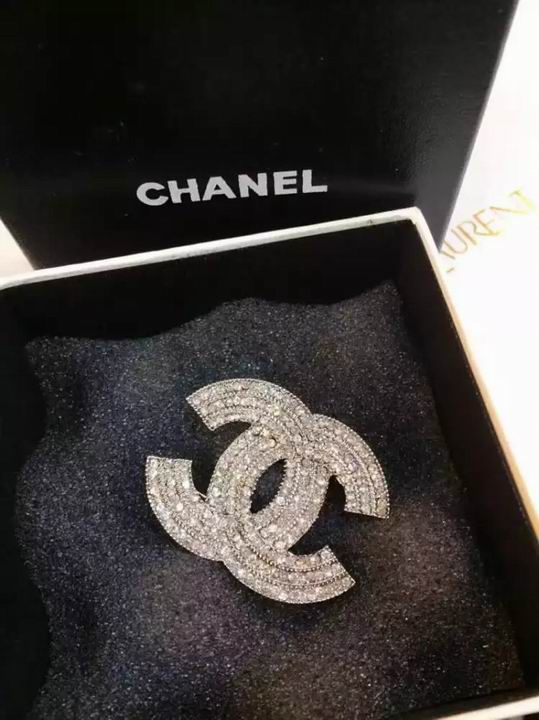 Spilla Chanel Modello 16